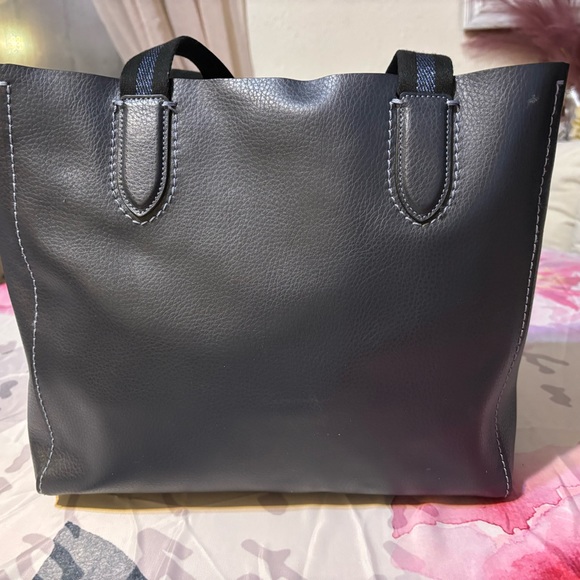 Coach derby tote - Picture 2 of 3